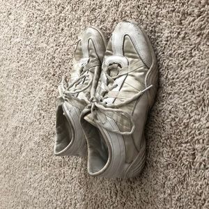 Nfinity Evolution cheerleading shoes